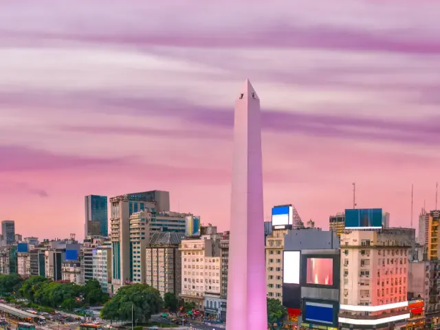El Obelisco y la avenida 9 de Julio, Buenos Aires